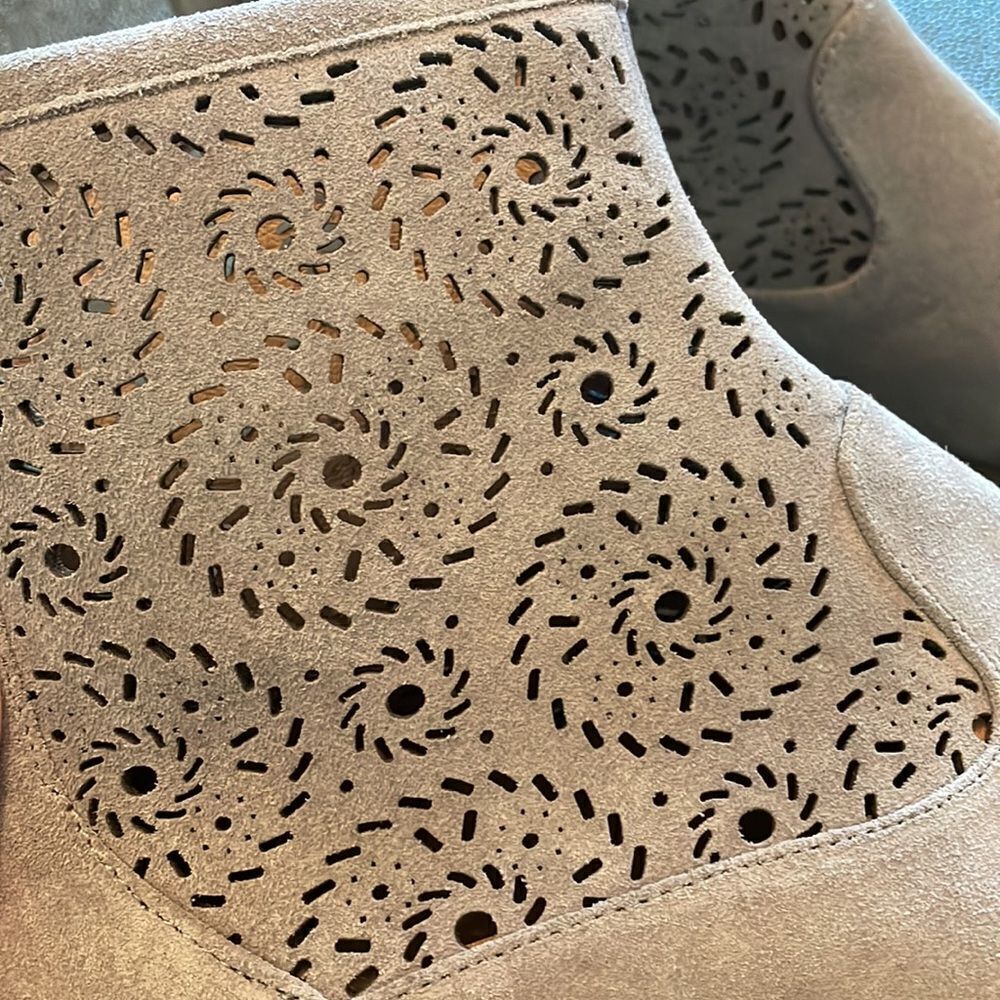 Jack Rogers Ronnie Bootie gray suede size 8 - Picture 9 of 9